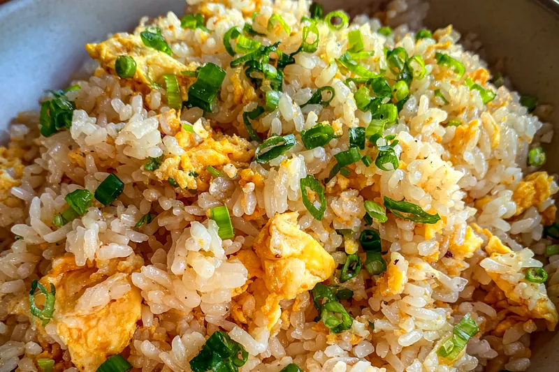 Cooking process for Garlic Fried Rice Delight