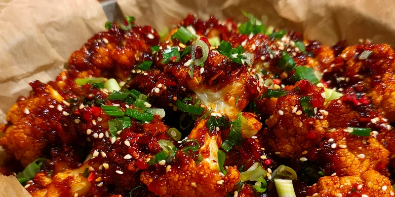 Spicy Baked Cauliflower Bites